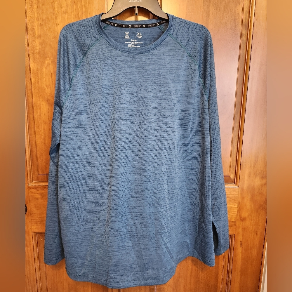 (4 For $20) Xersion Ever Air Mens Long Sleeve Teal Training Tee.  Size XL